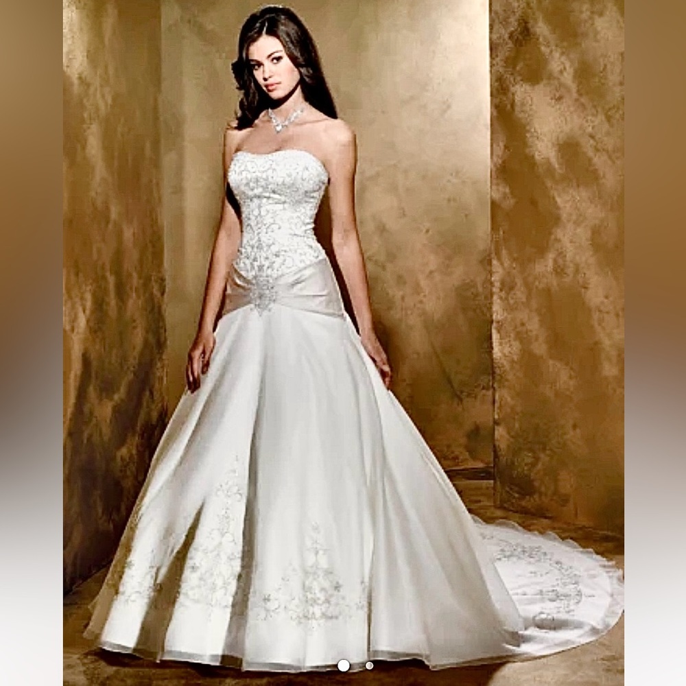 NEW! 🥂 Bridal Gown!!!